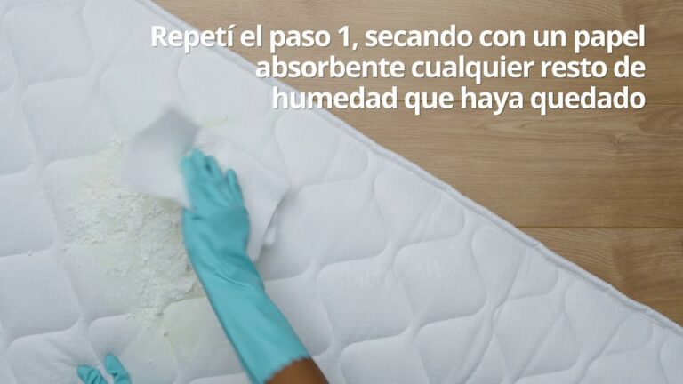 Trucos efectivos para limpiar tu colchón sin funda de pis en casa