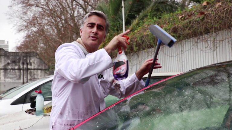 Descubre los mejores trucos para limpiar el parabrisas de tu auto en solo 5 minutos